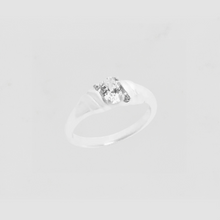 The Silver Juna Tiny Oval Ring | Silver