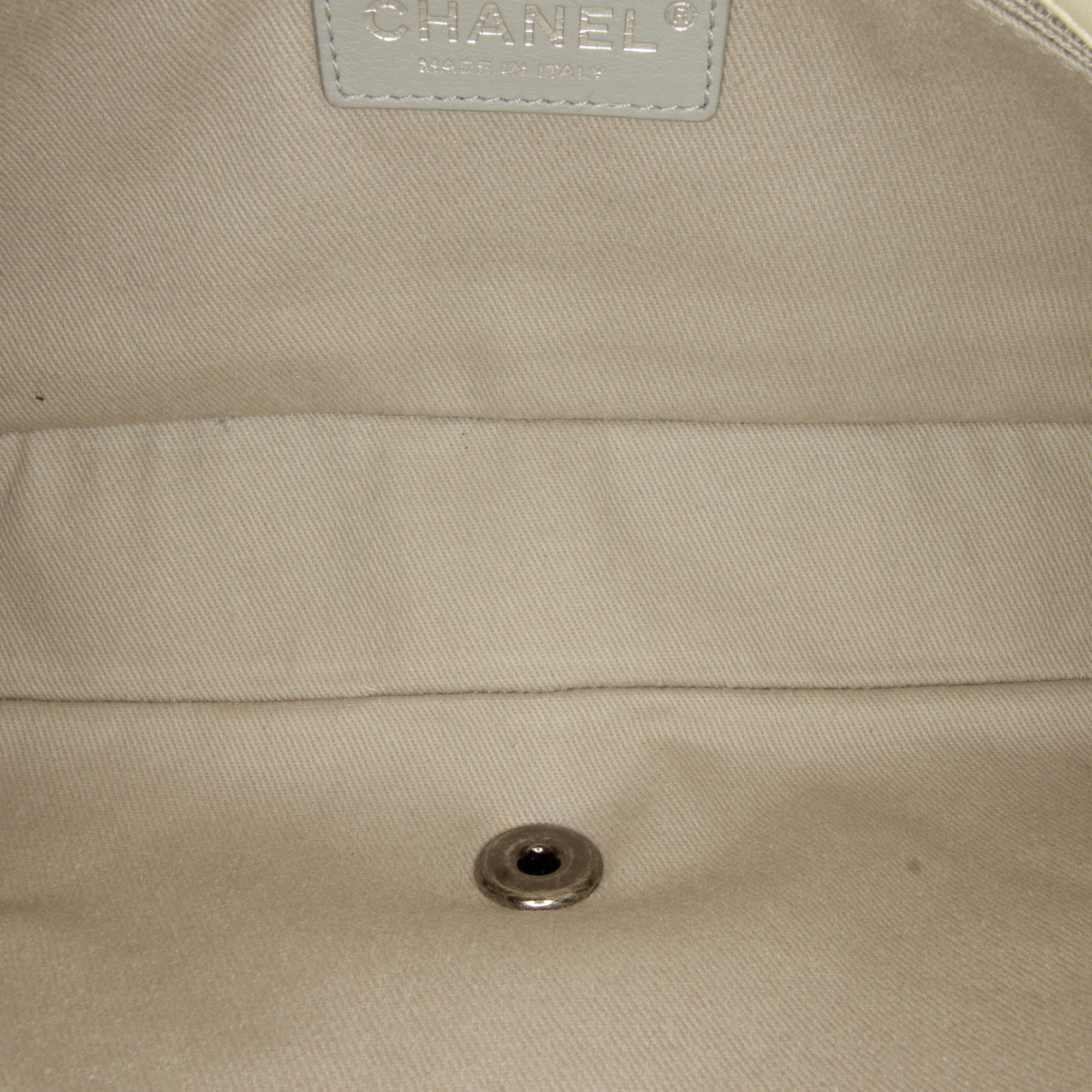 Chanel | Pre-Owned Small Airlines Tweed Flap | Blue