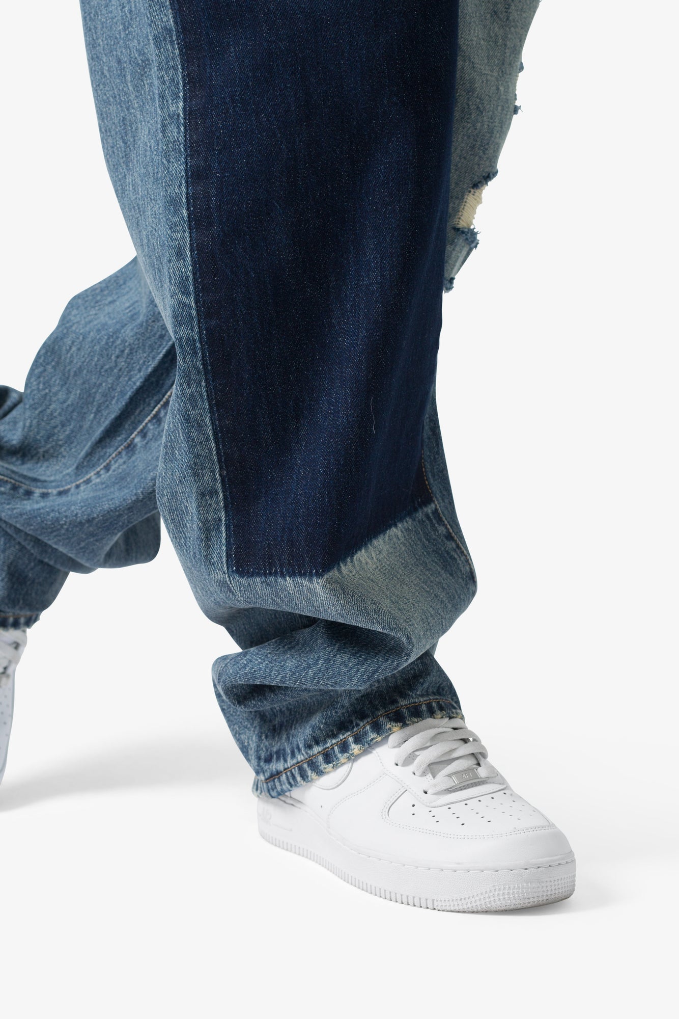 Ultra Baggy One Knee Thrashed Denim | Blue