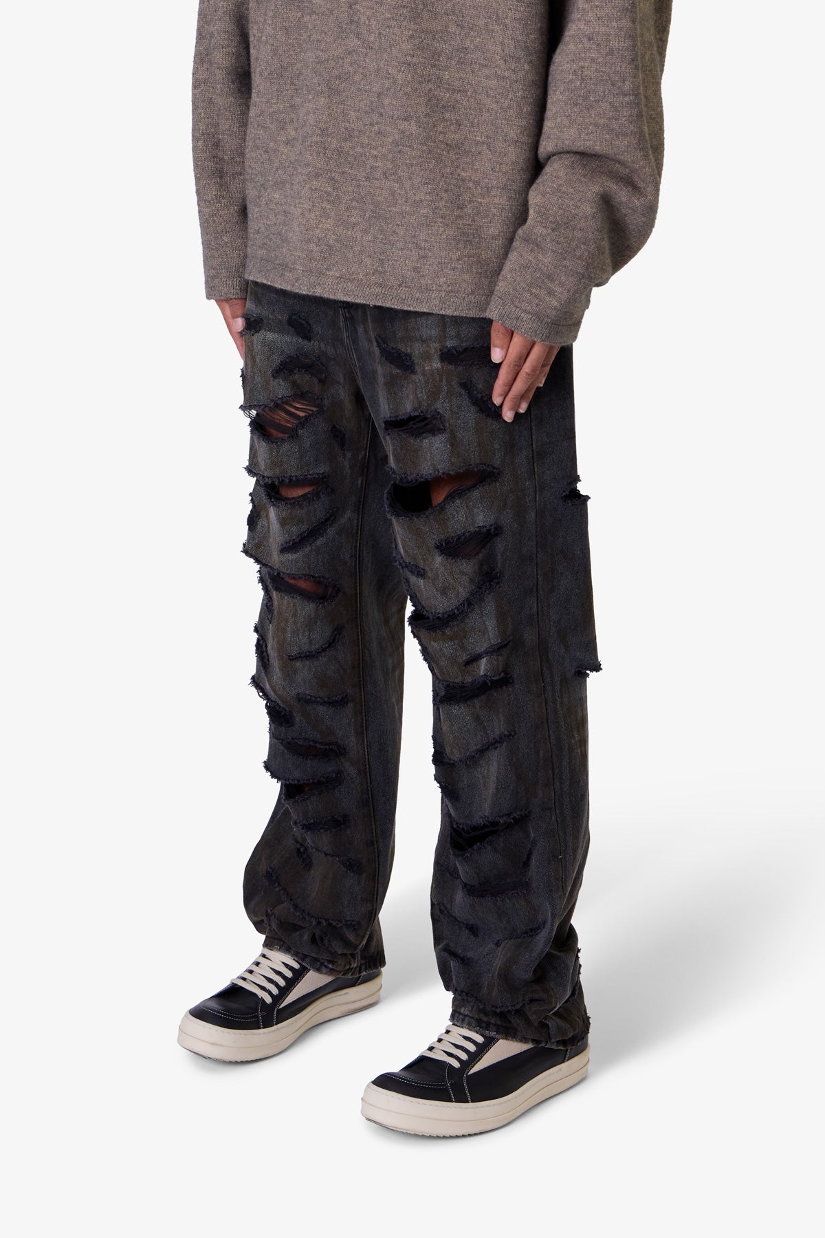 Ultra Baggy Thrashed Denim | Black