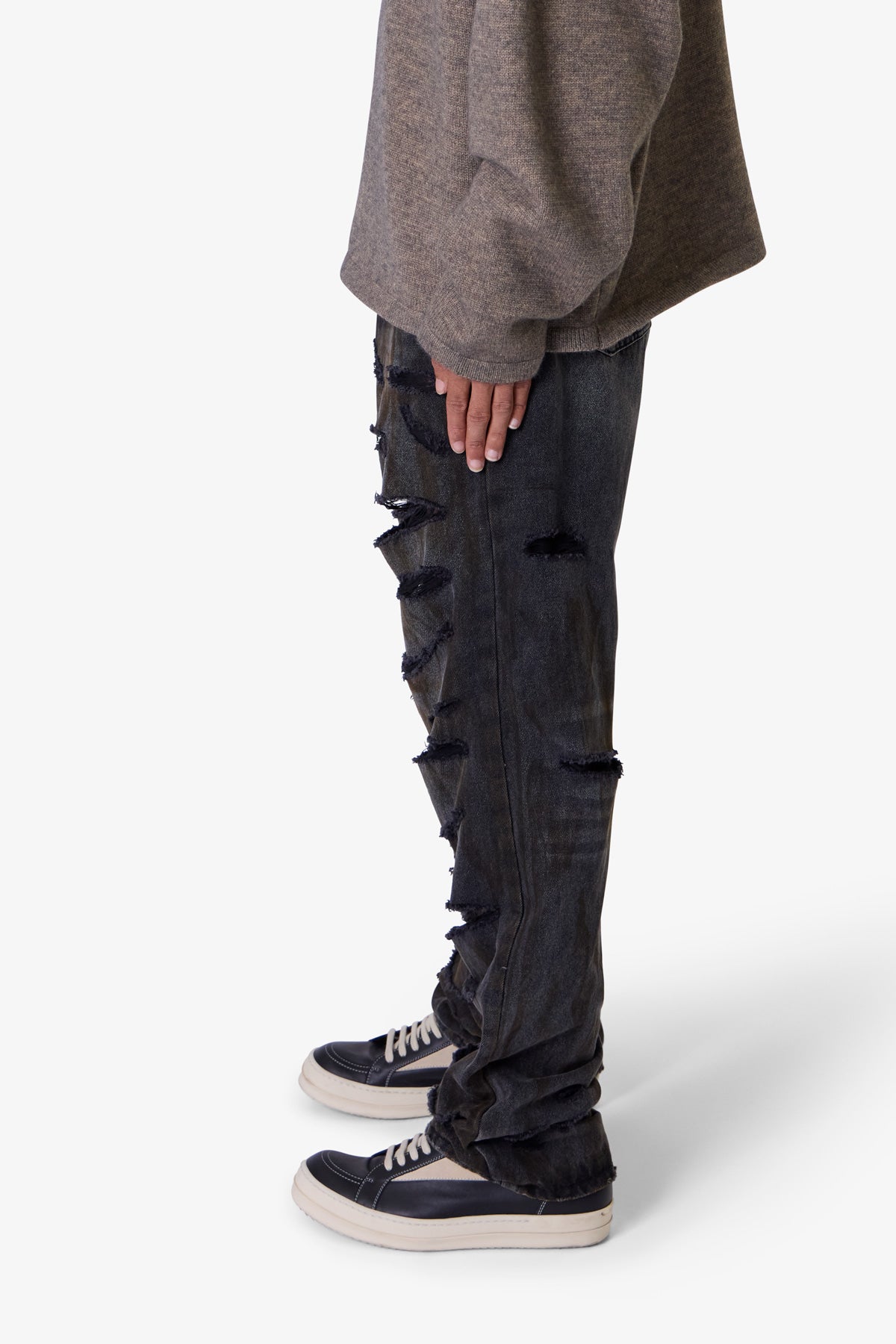 Ultra Baggy Thrashed Denim | Black