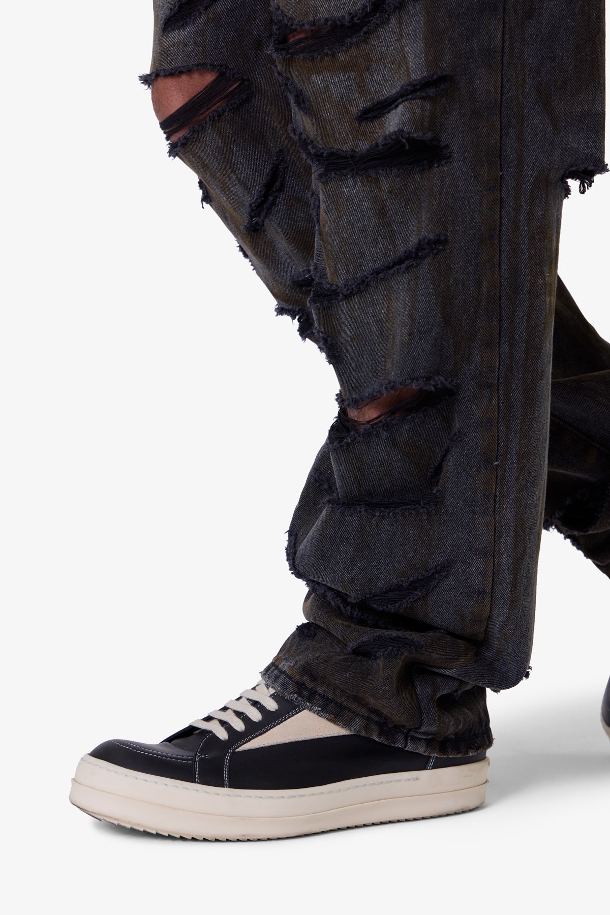 Ultra Baggy Thrashed Denim | Black