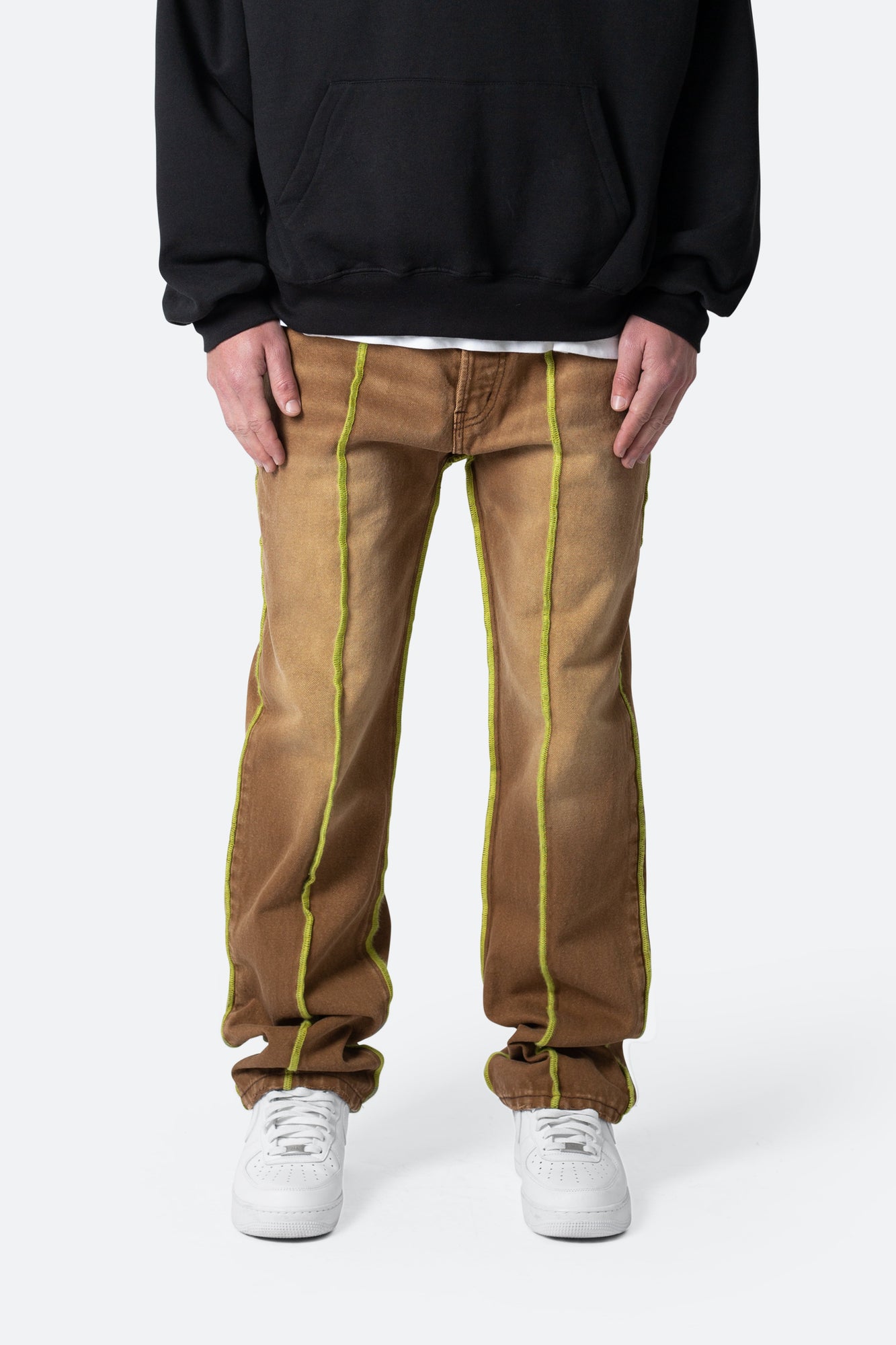 V592 Serged Baggy Denim | Brown