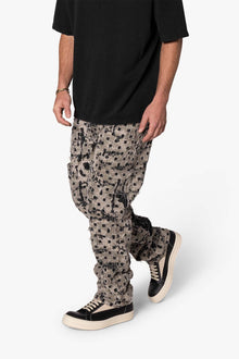 V646 Spotted Camo Cargo Denim | Multi