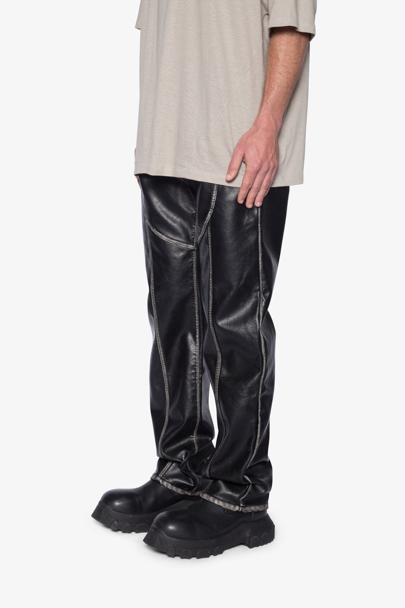V687 Baggy Antique West Pants | Black