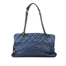 Chanel | Pre-Owned Quilted Iridescent Caviar Chic Shopping Tote | Blue/Dark Blue