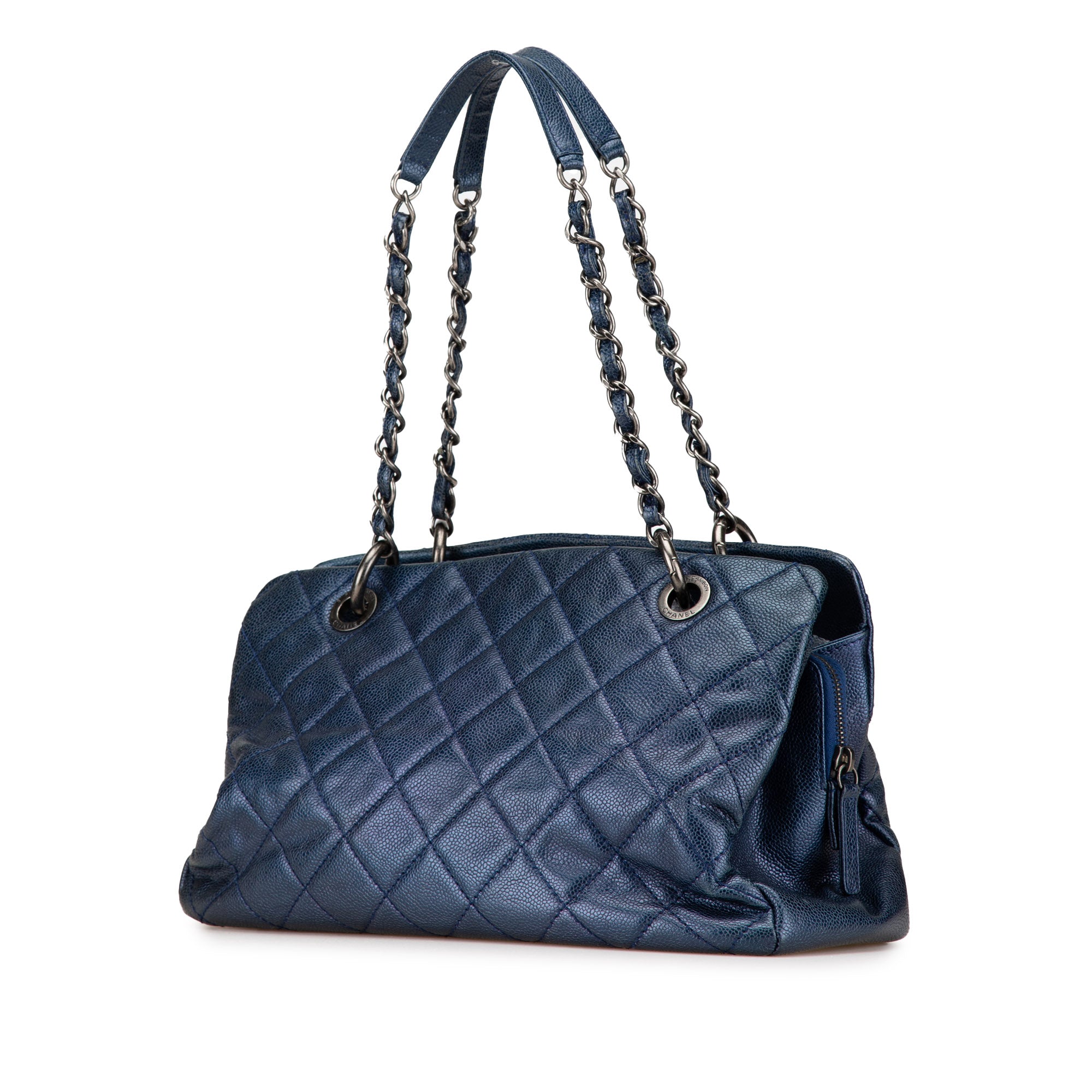 Chanel | Pre-Owned Quilted Iridescent Caviar Chic Shopping Tote | Blue/Dark Blue