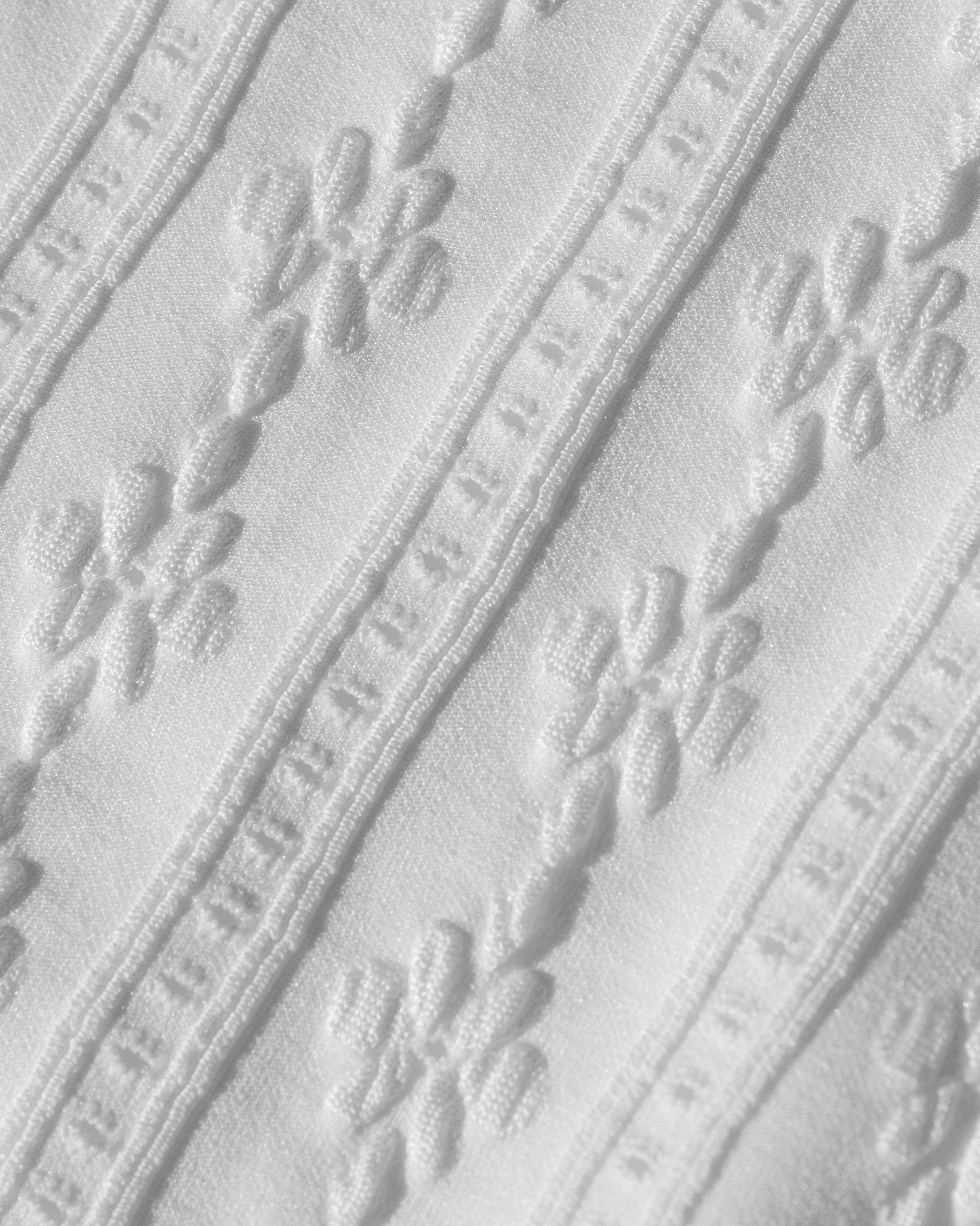 Eyelet White | Model: Joceyln (size: S)