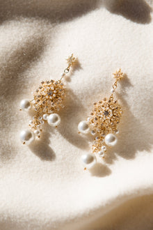 Women | Star Pearl Drop Earrings | Gold