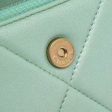 Chanel | Pre-Owned Quilted Lambskin 19 Wallet on Chain | Green/Light Green