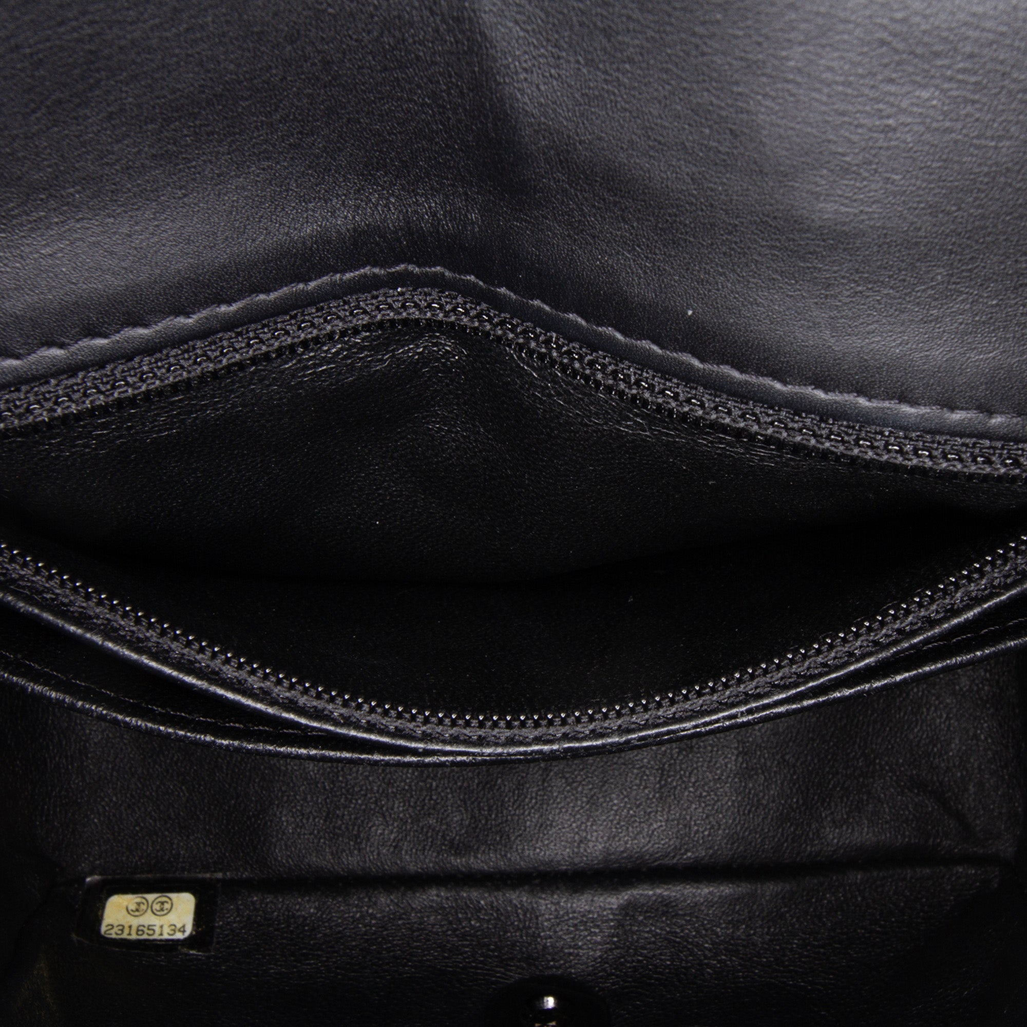 Chanel | Pre-Owned Mini Square Classic Patent Single Flap - VI | Black