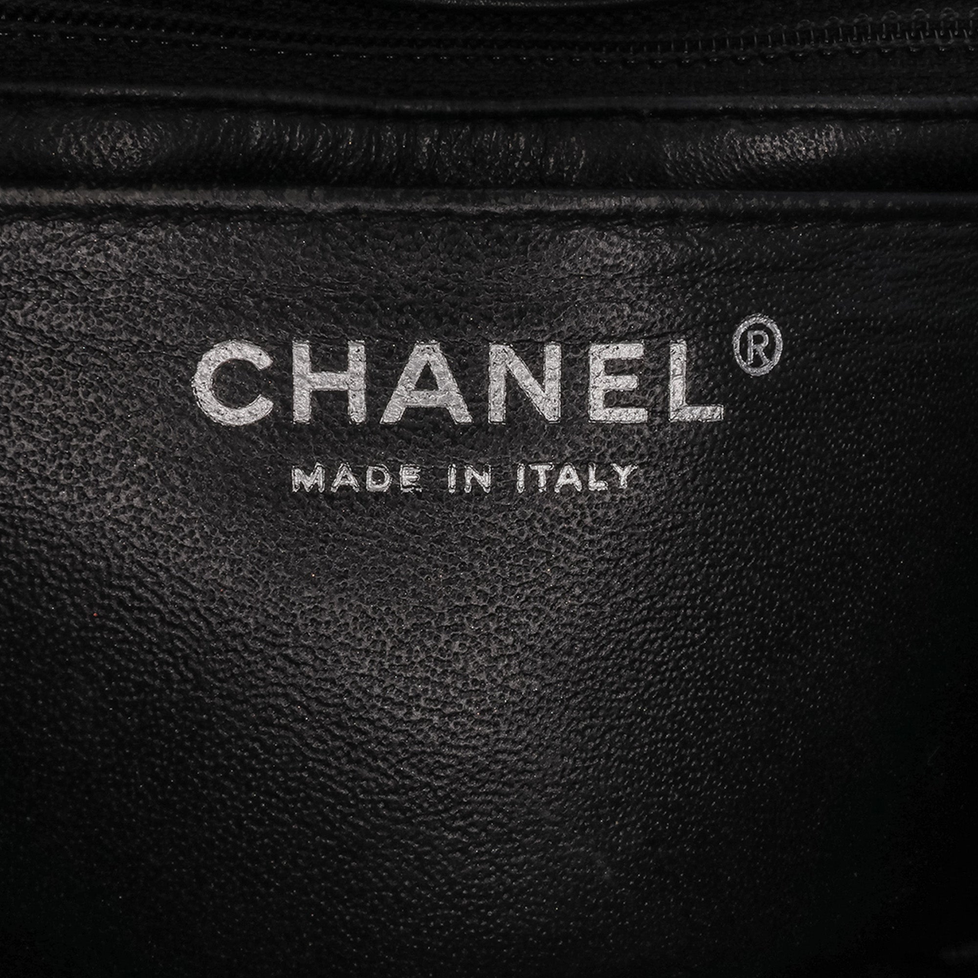 Chanel | Pre-Owned Mini Square Classic Patent Single Flap - V | Black