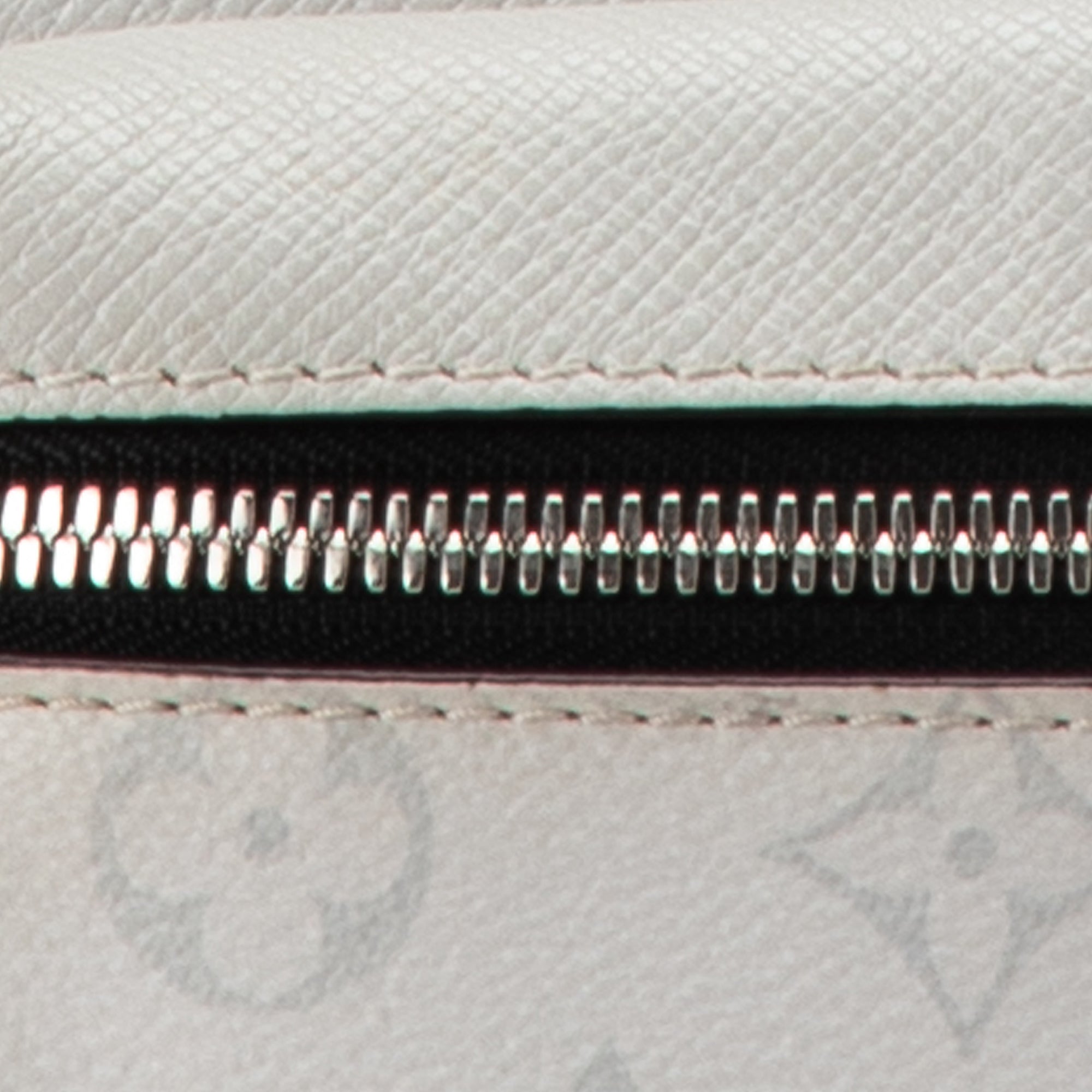 Louis Vuitton | Pre-Owned Monogram Taigarama Outdoor Bumbag | White