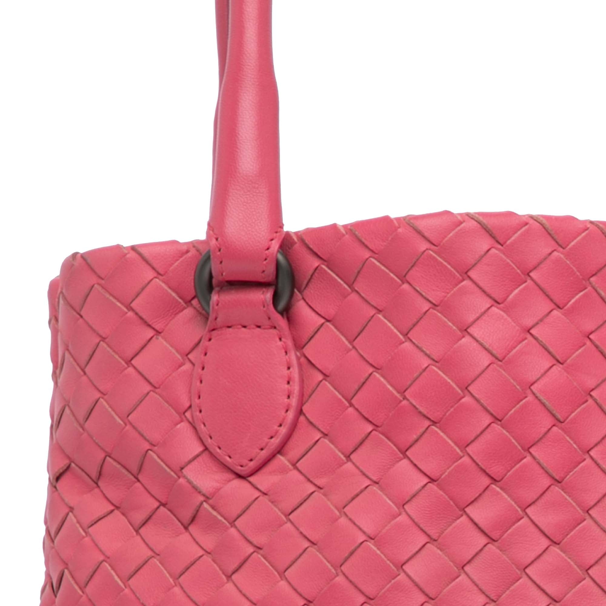 Bottega Veneta | Pre-Owned Nappa Intrecciato Bucket Bag - II | Pink/Hot Pink