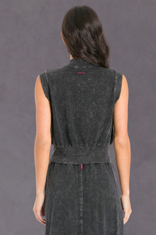 Women | Everyday Zip-Up Vest | Mineral Wash 6