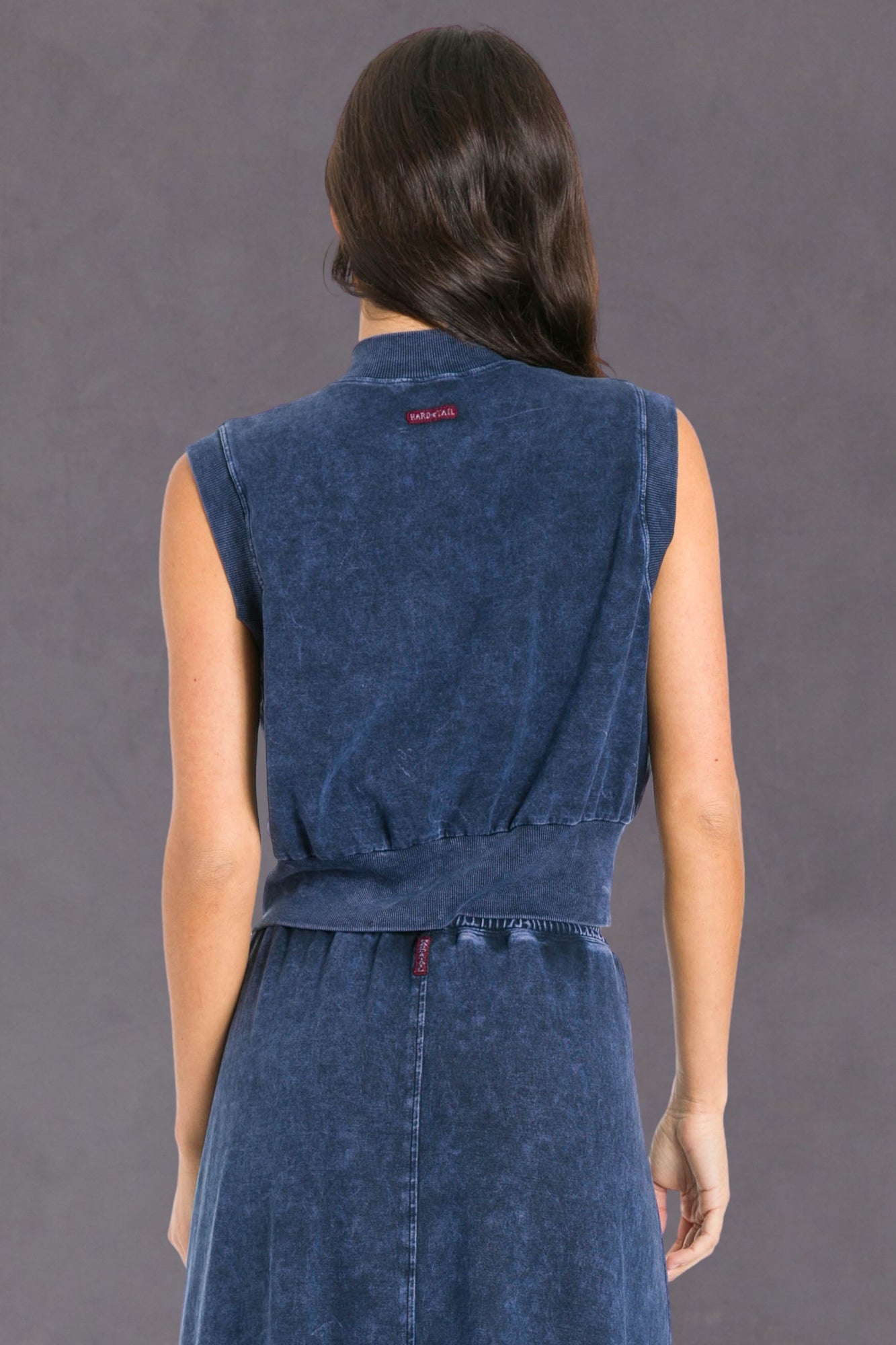 Women | Everyday Zip-Up Vest | Mineral Wash 8