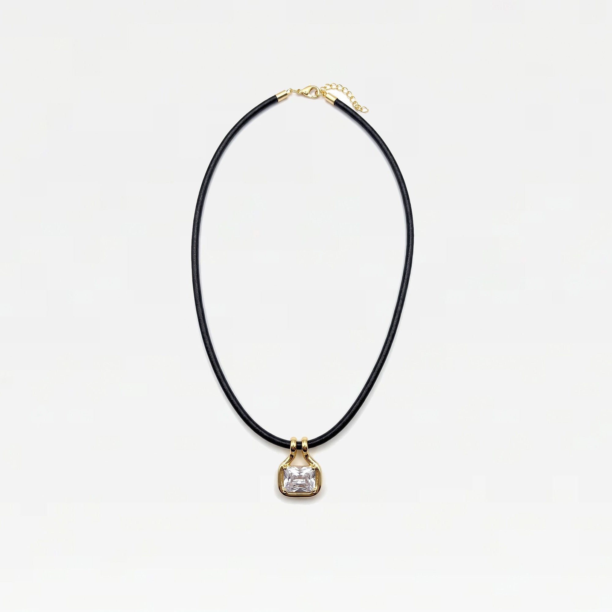 The Naia Gem Pendant Necklace | Black & Gold