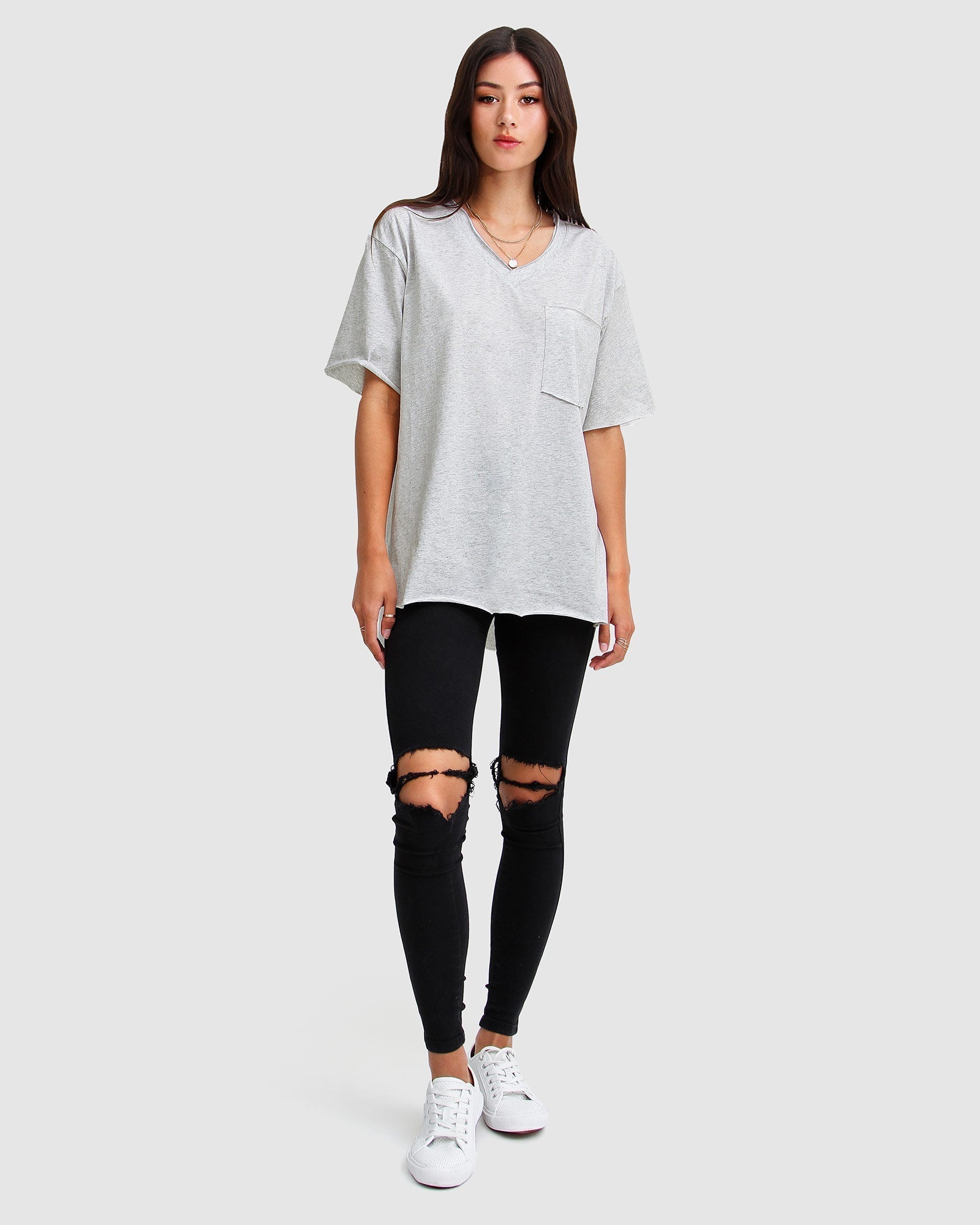 brave-soul-grey-oversized-tee-full-body_753439d7-73dd-4b57-9e9b-4cc9e7bb2bbf.jpg
