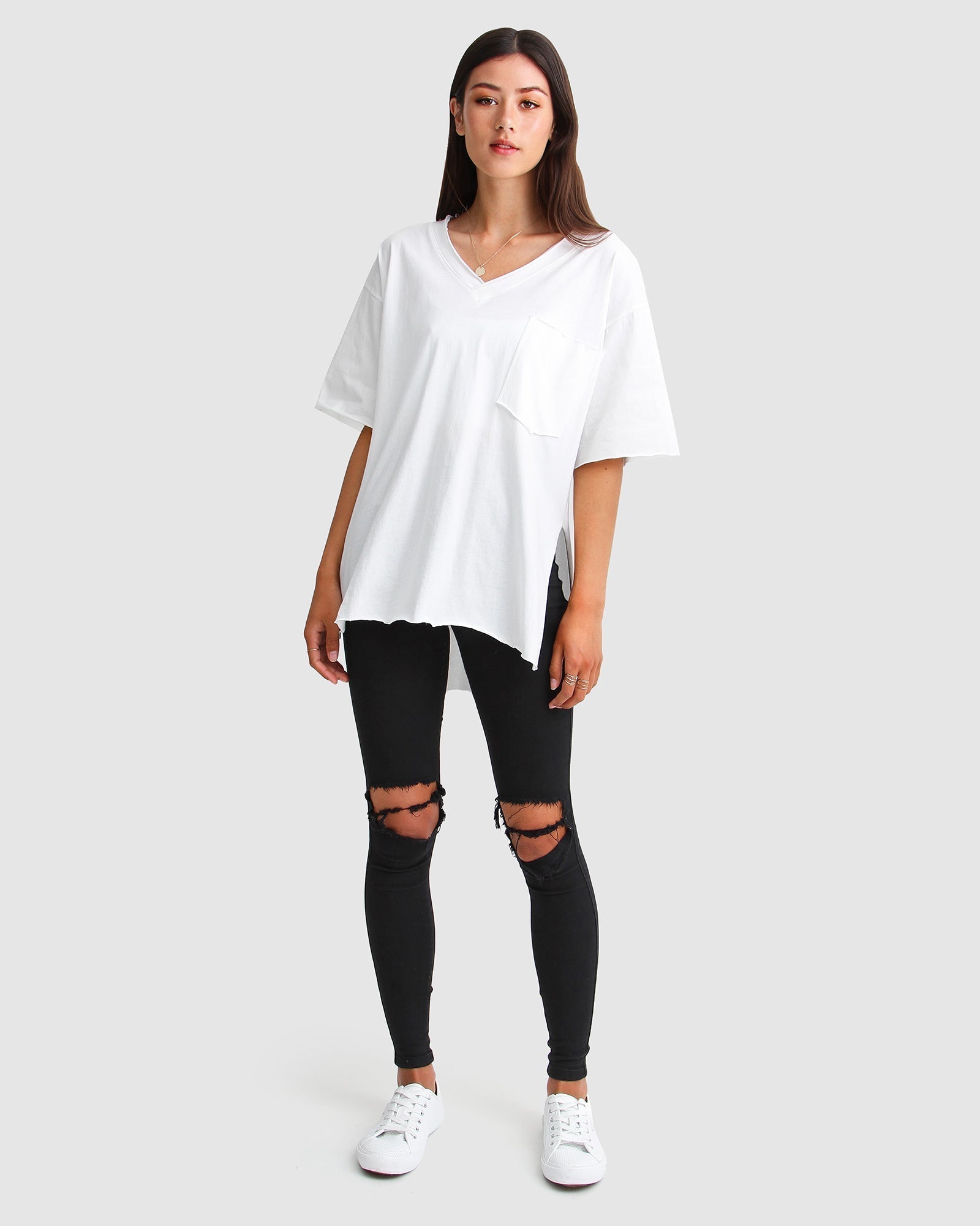 brave-soul-white-oversized-tee-full-body_91f5e368-685a-4a38-a016-06ae3bced3be.jpg