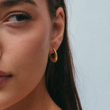 THE BOLD LINEAR HOOPS - The M Jewelers