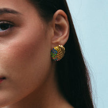 THE MULTICOLOR SEASHELL EARRING - The M Jewelers