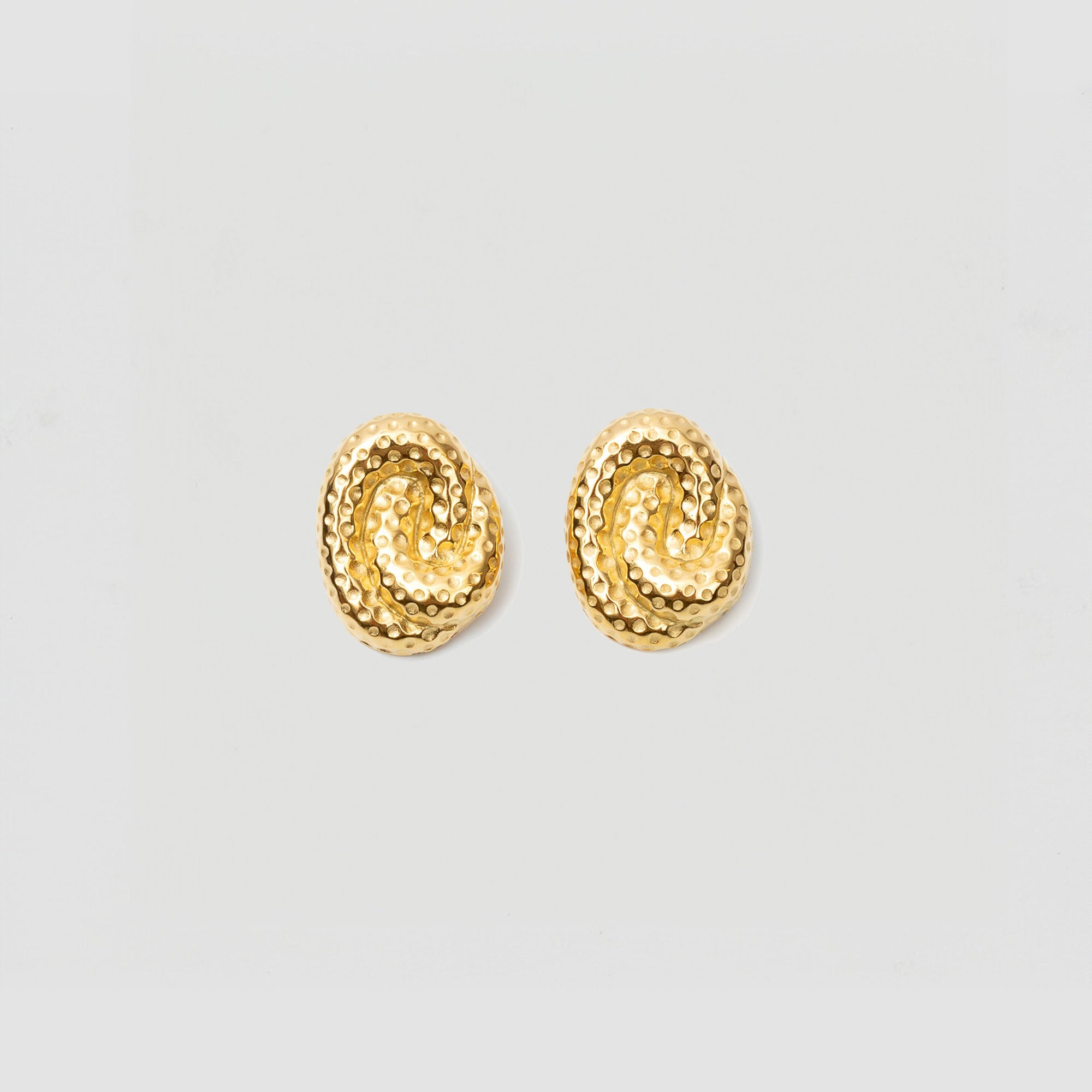 The Bold Texture Seashell Earrings | Gold