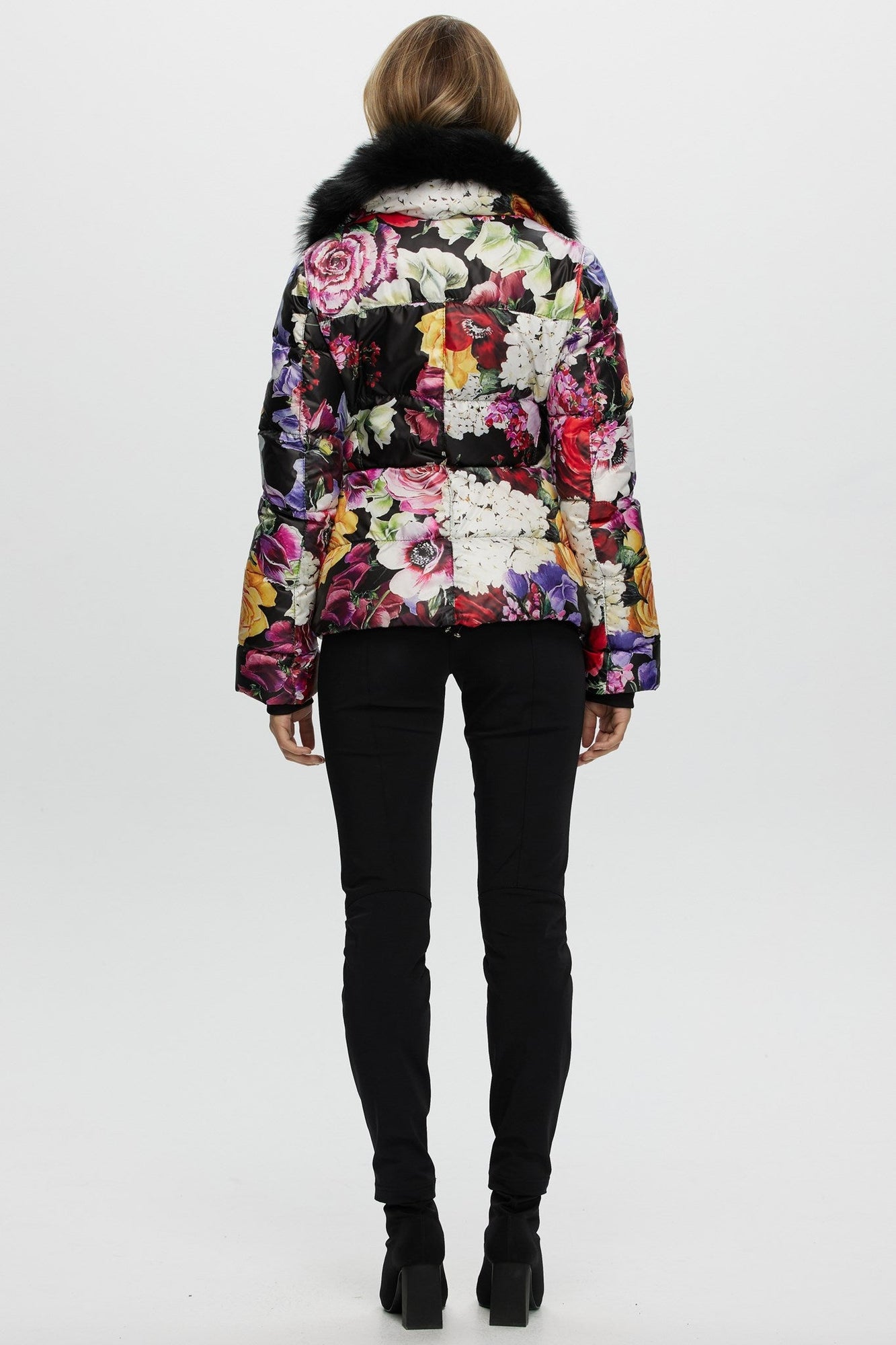 Après-Ski Jacket With Detachable Toscana Shearling Lamb Collar | Women | Black Floral x Black