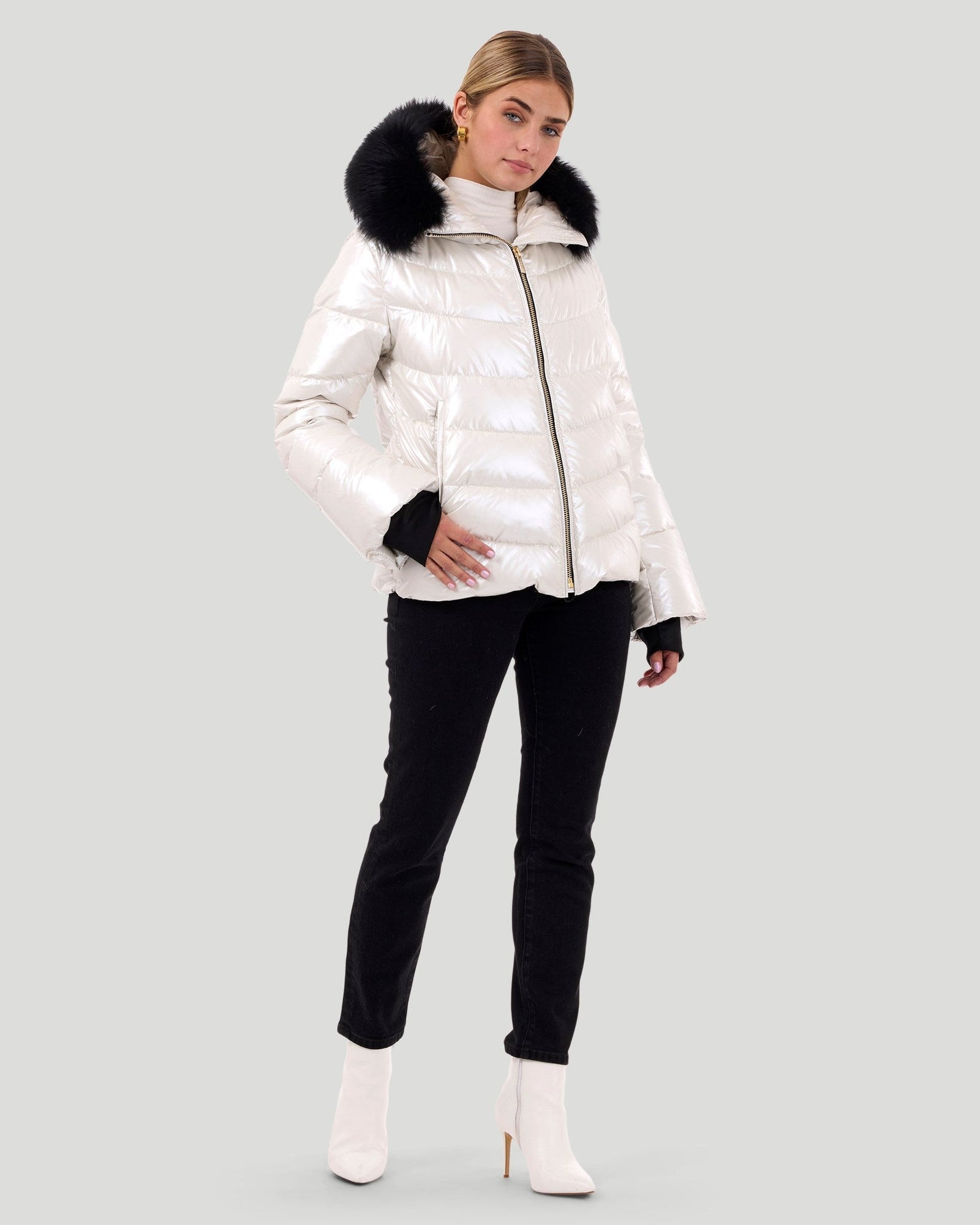 Après-Ski Jacket With Detachable Toscana Shearling Lamb Hood Trim | Women | Platinum x Black (V2)