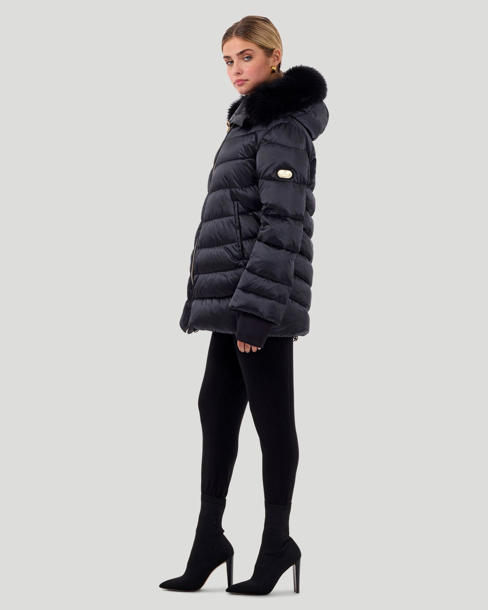 Après-Ski Jacket With Detachable Toscana Shearling Lamb Hood Trim | Women | Black x Black (V4)