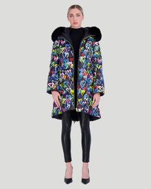 Après-Ski Reversible Parka With Detachable Fo Hood Trim | Women | Black Heart Multi x Black