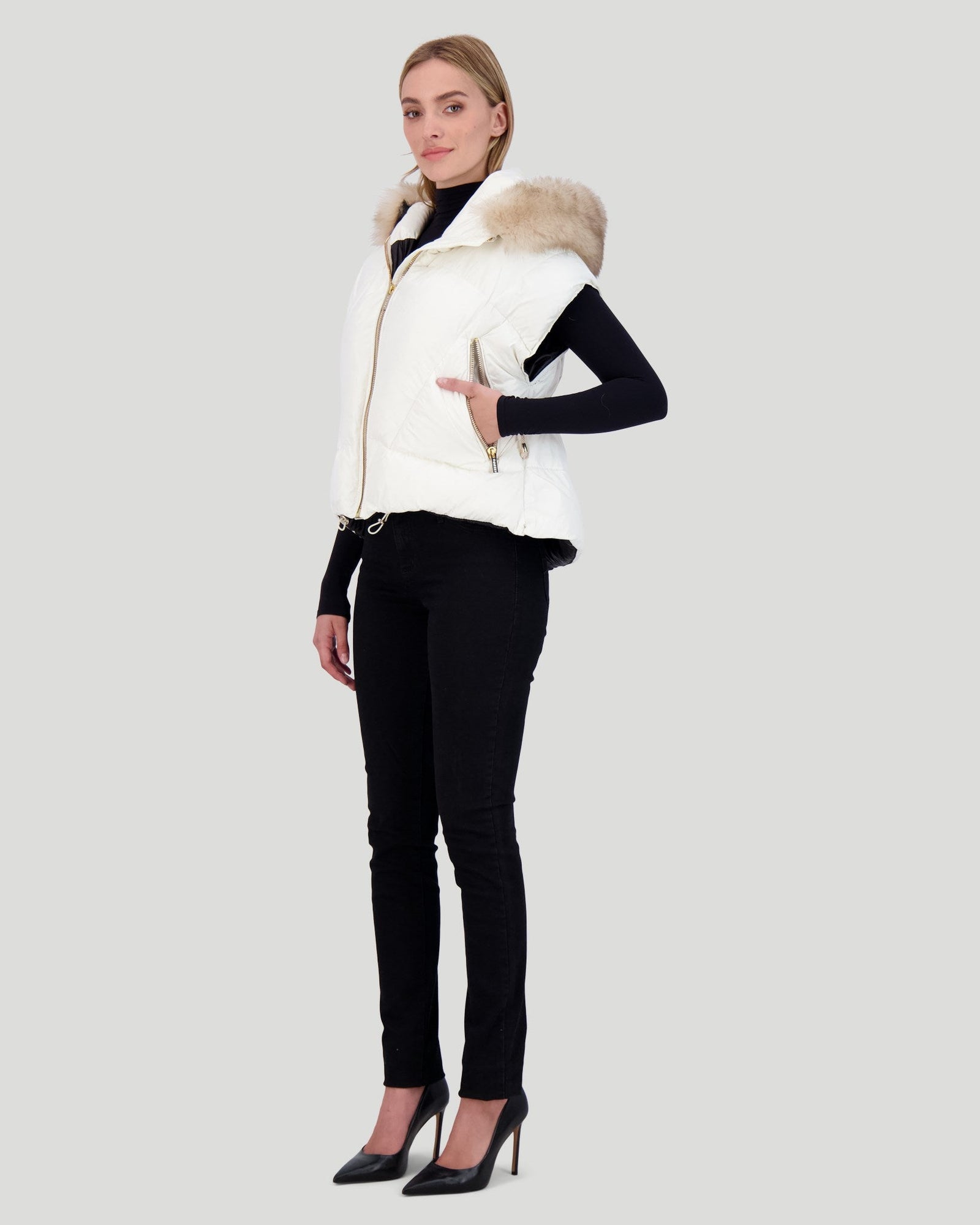 Après-Ski Vest With Detachable Toscana Shearling Lamb Hood Trim | Women | Ivory x Whiskey