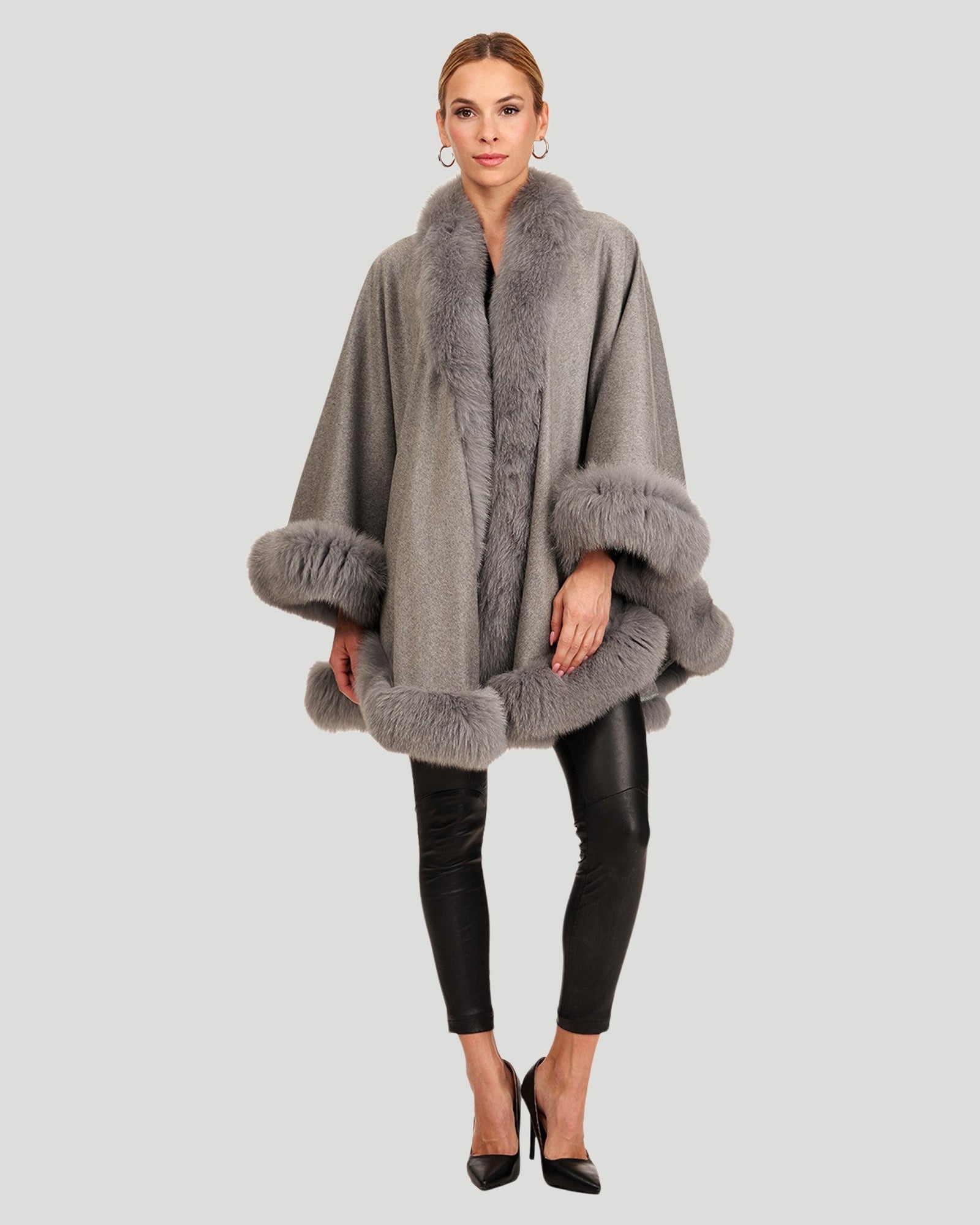 Cashmere Cape With Fox Trim | Women | Light Gray