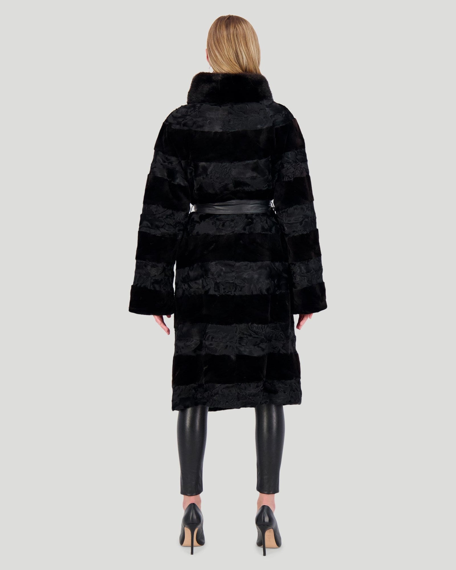 Lamb And Mink Sections Short Coat | Women | Black (V1)