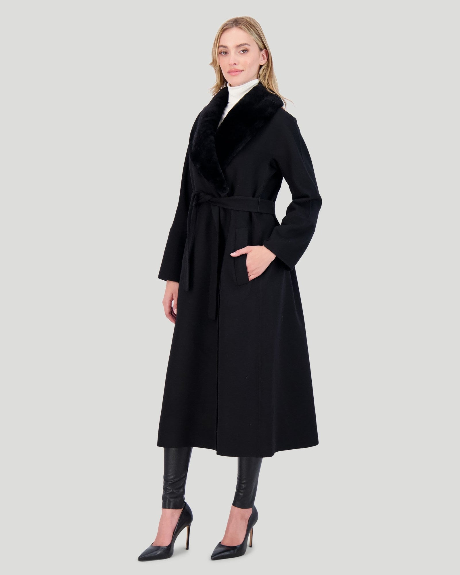 Loro Piana Wool Short Coat With Select Shearling Lamb Collar | Women | Black (V2)