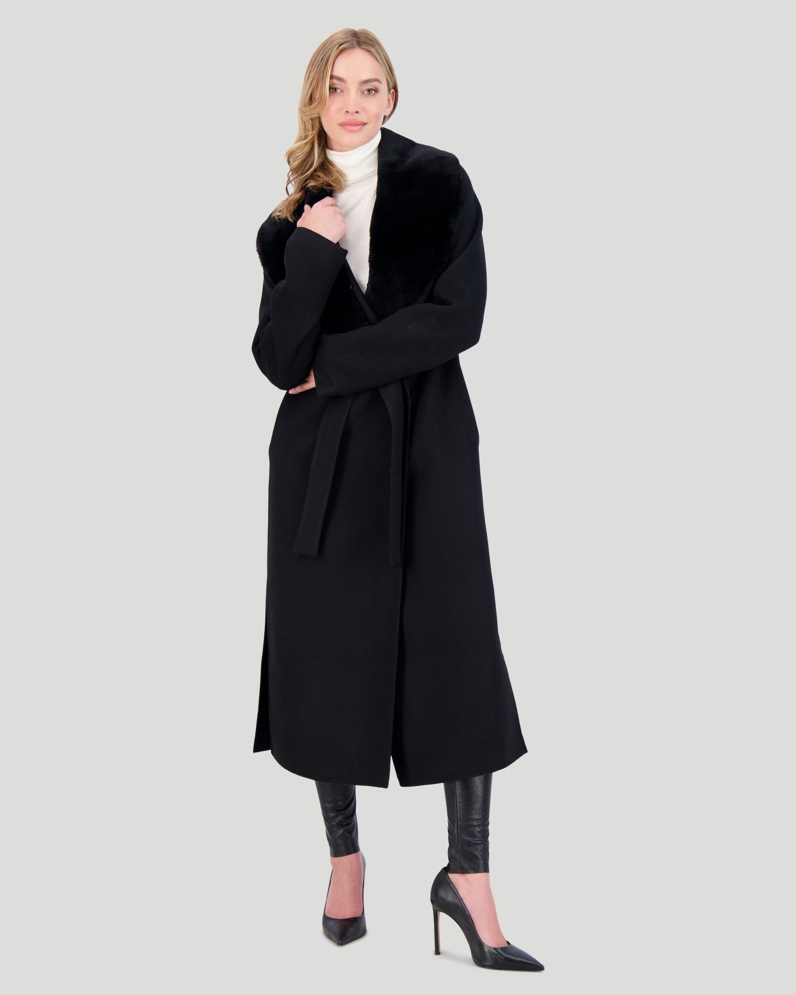 Loro Piana Wool Short Coat With Select Shearling Lamb Collar | Women | Black (V1)