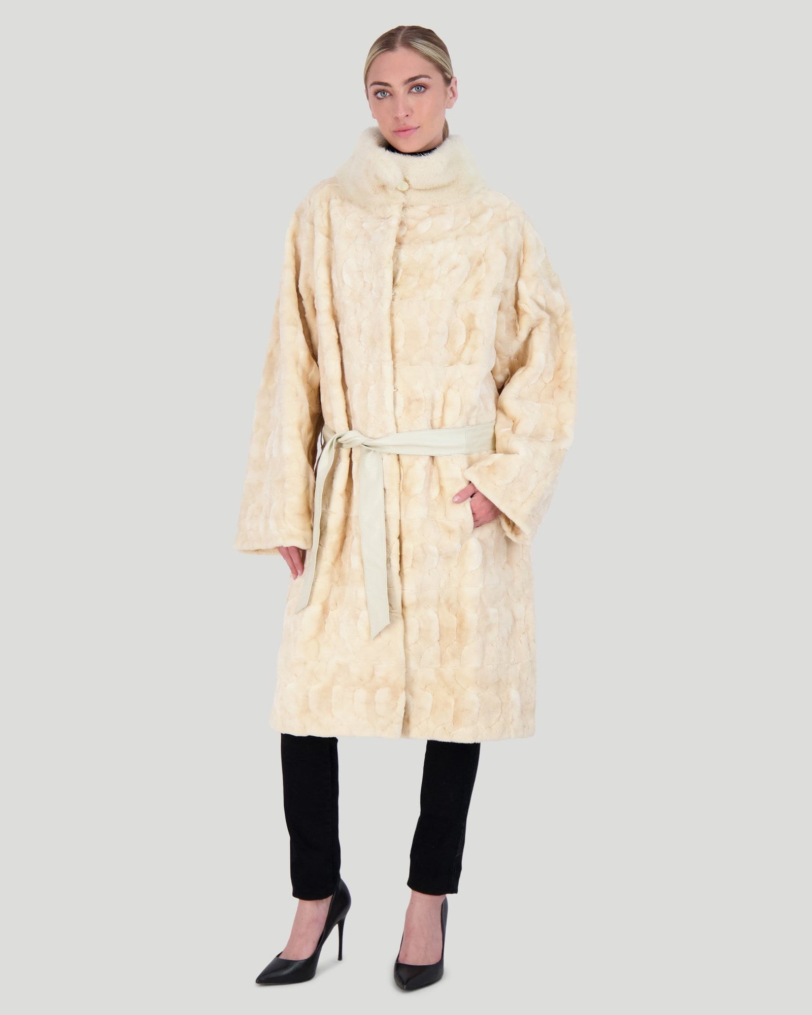 Mink Sections Short Coat | Women | Pearl