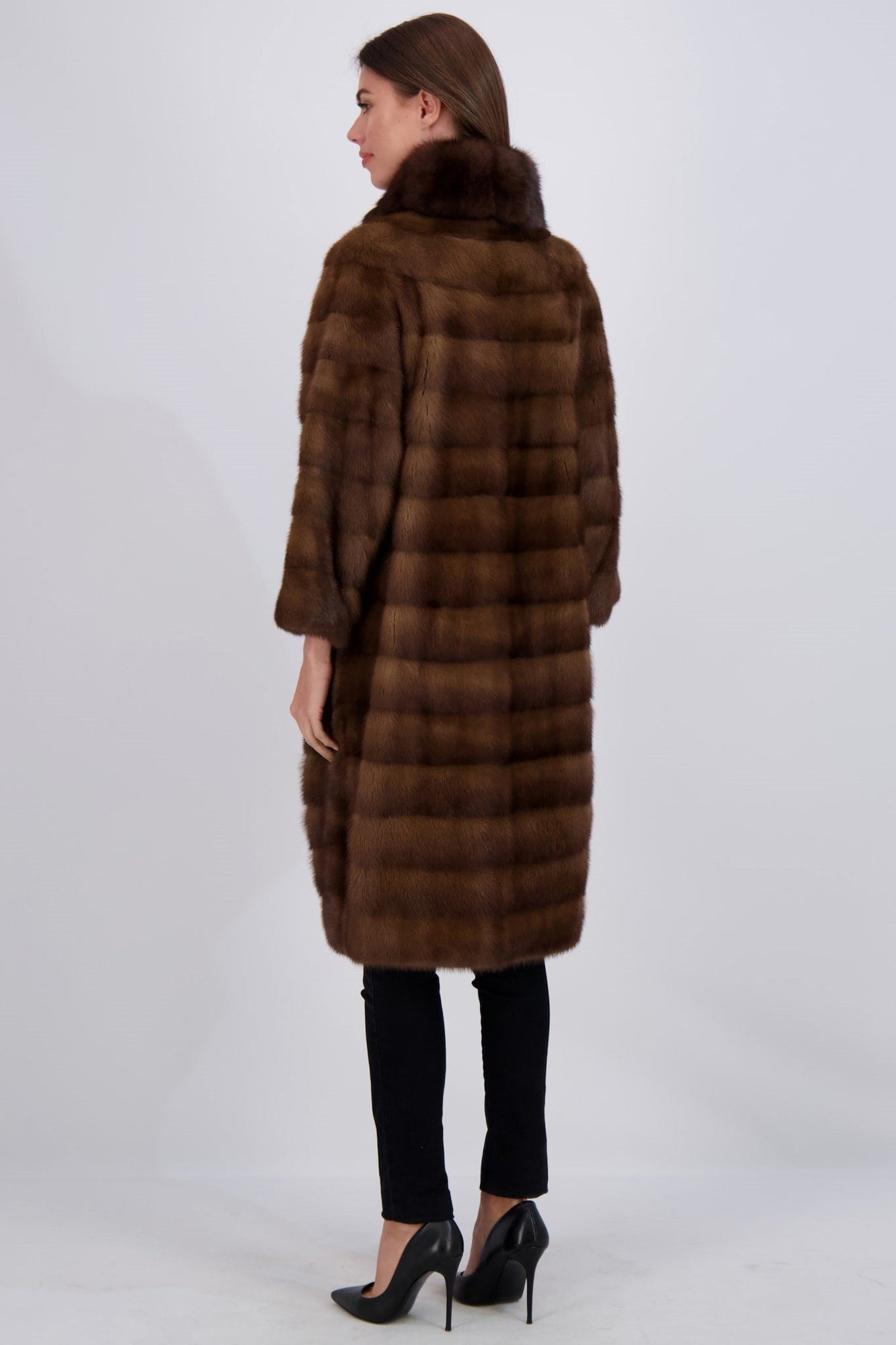 Mink Short Coat With Sable Collar | Women | Brown