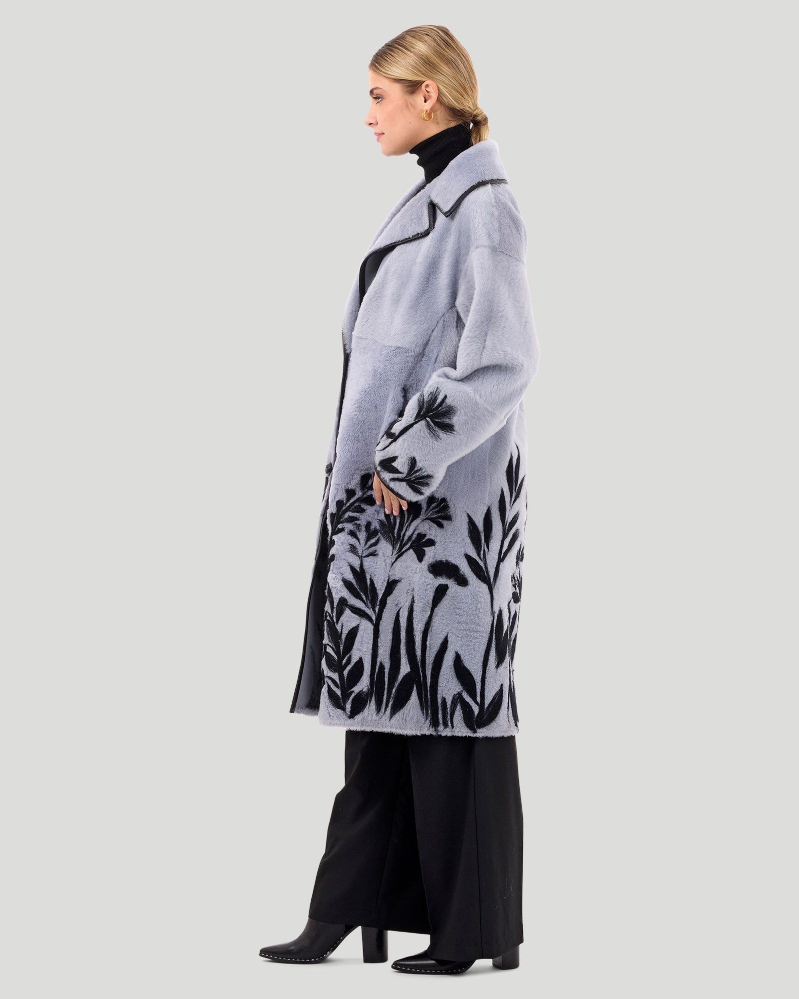 Reversible Select Shearling Lamb Short Coat With Embroidery | Women | Periwinkle x Black Floral