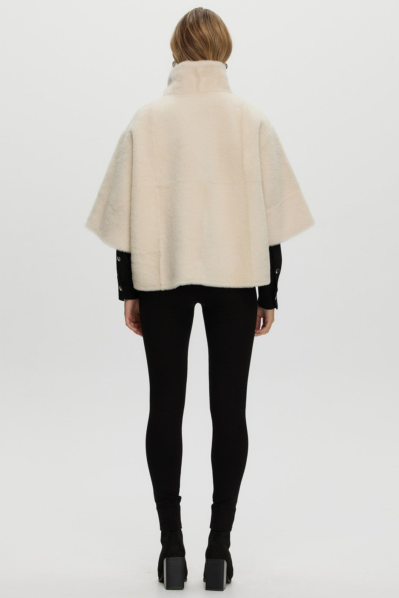 Reversible Shearling Lamb Short Sleeve Zip Cape | Women | Cream