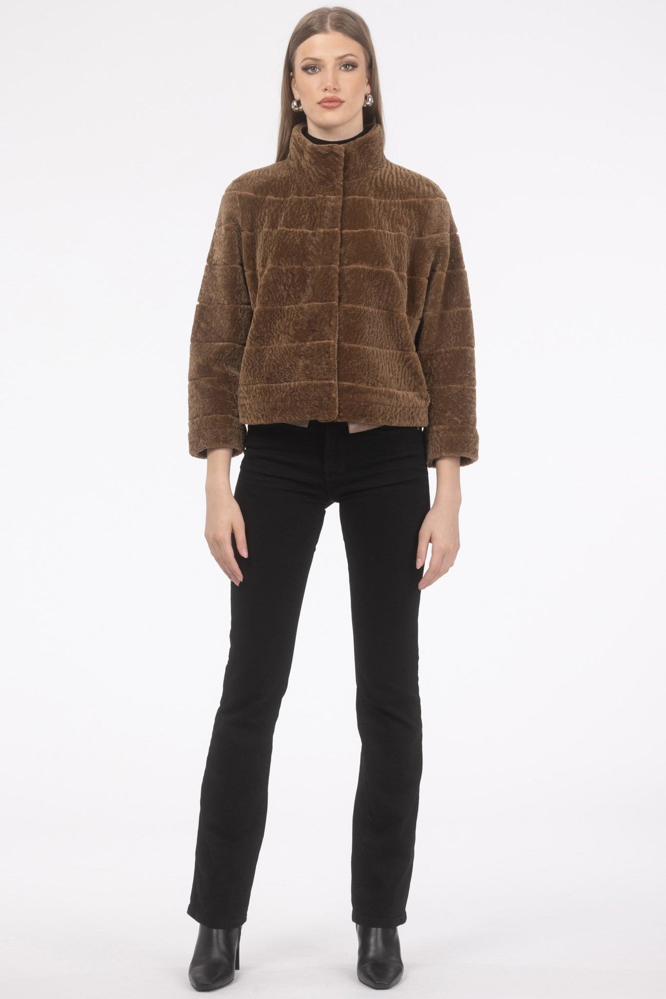 Reversible Tetured Shearling Lamb Jacket With Cropped Sleeves | Women | Camel x Camel