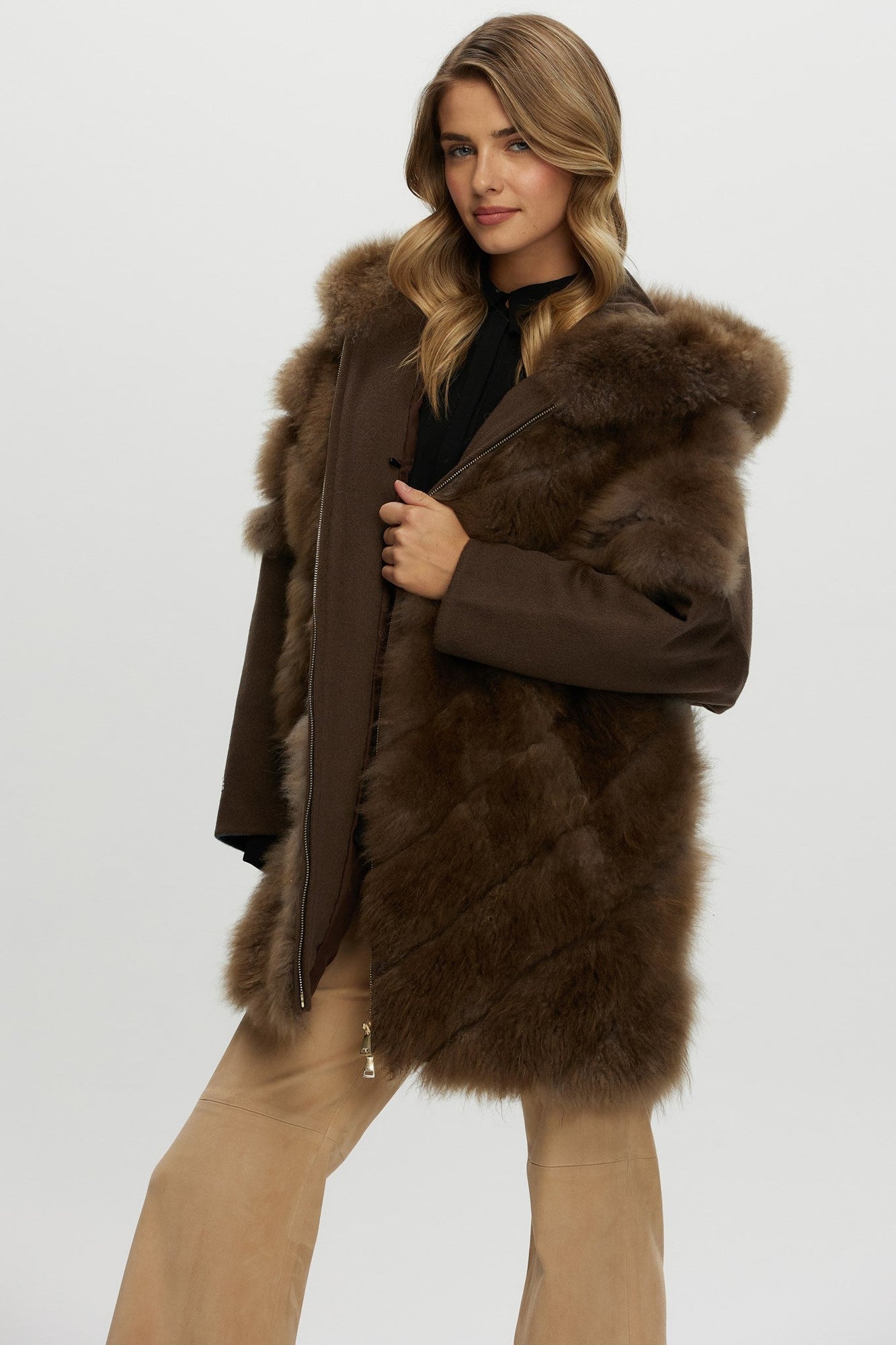 Select Cashmere Goat Diagonal Parka With Loro Piana Cashmere Sleeves And Back | Women | Brown x Brown