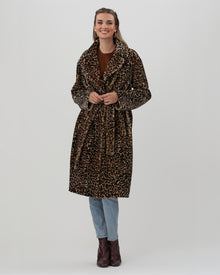 Select Shearling Lamb Short Coat With Notch Collar And Belt | Women | Mini Leopard