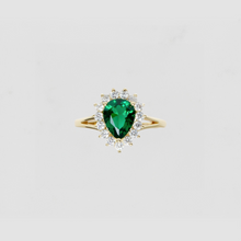 The Green Gemstone Heirloom Ring | Gold