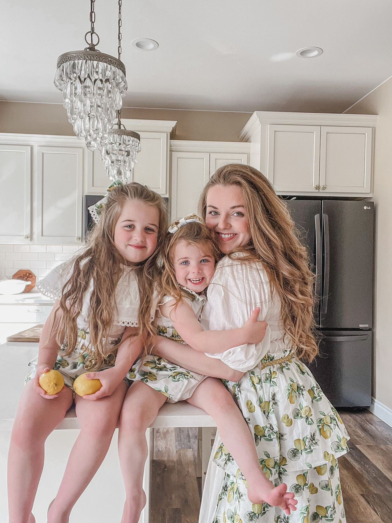 Women | Amalfi Lemon Print Linen Mom Dress | White x Green x Yellow