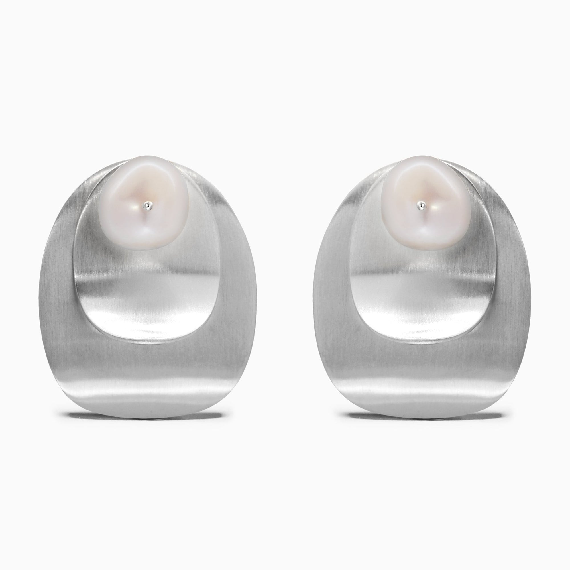 Yoko Earrings | Sterling Silver | Freshwater Pearls