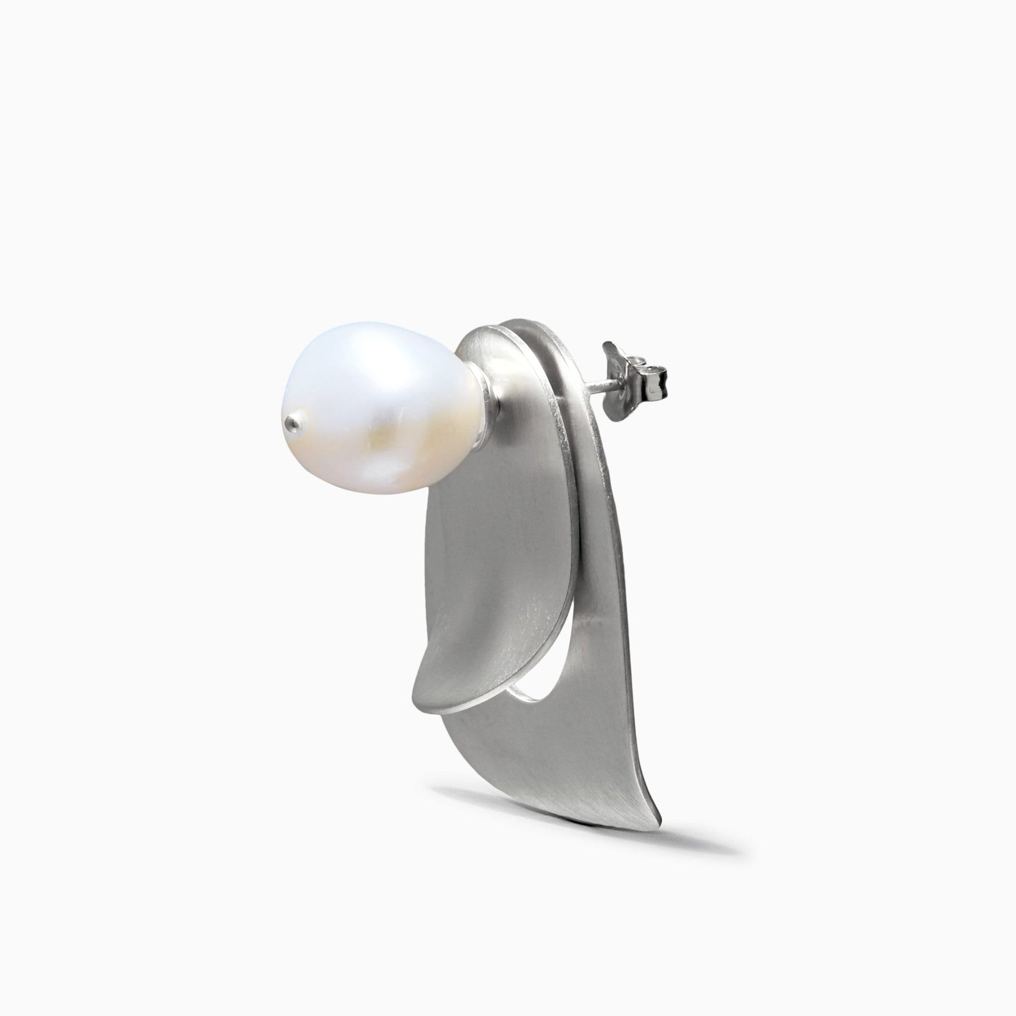 Yoko Earrings | Sterling Silver | Freshwater Pearls