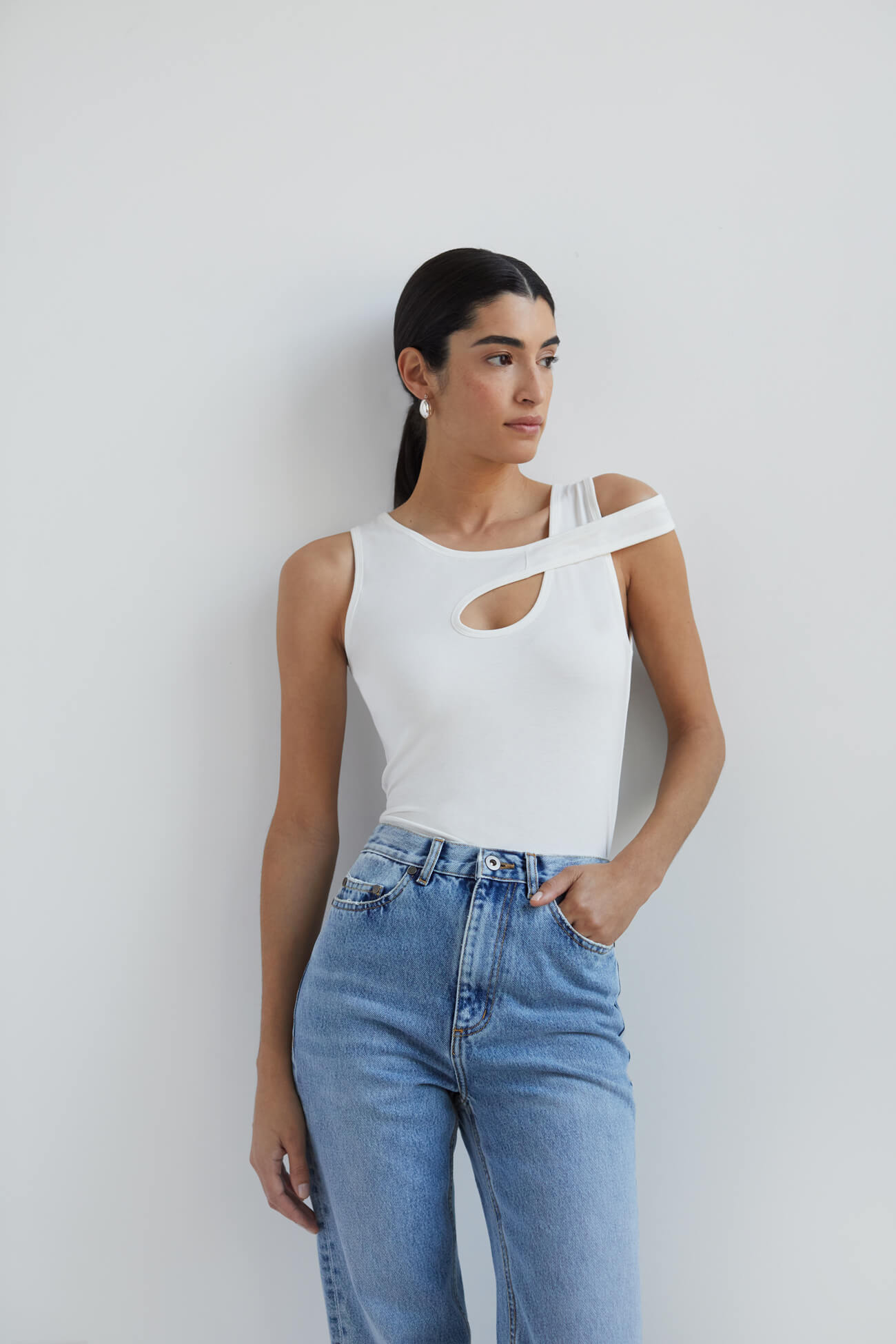 Asymmetric Shoulder Top | Off White