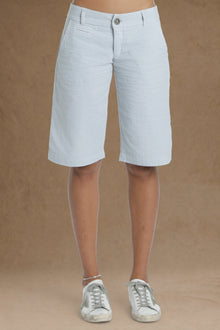 Women | Seersucker Bermuda Short | Dove