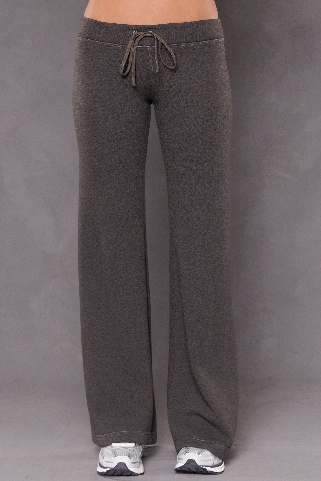 Women | Sherpa Drawstring Flare Sweatpant | Heather/Olive