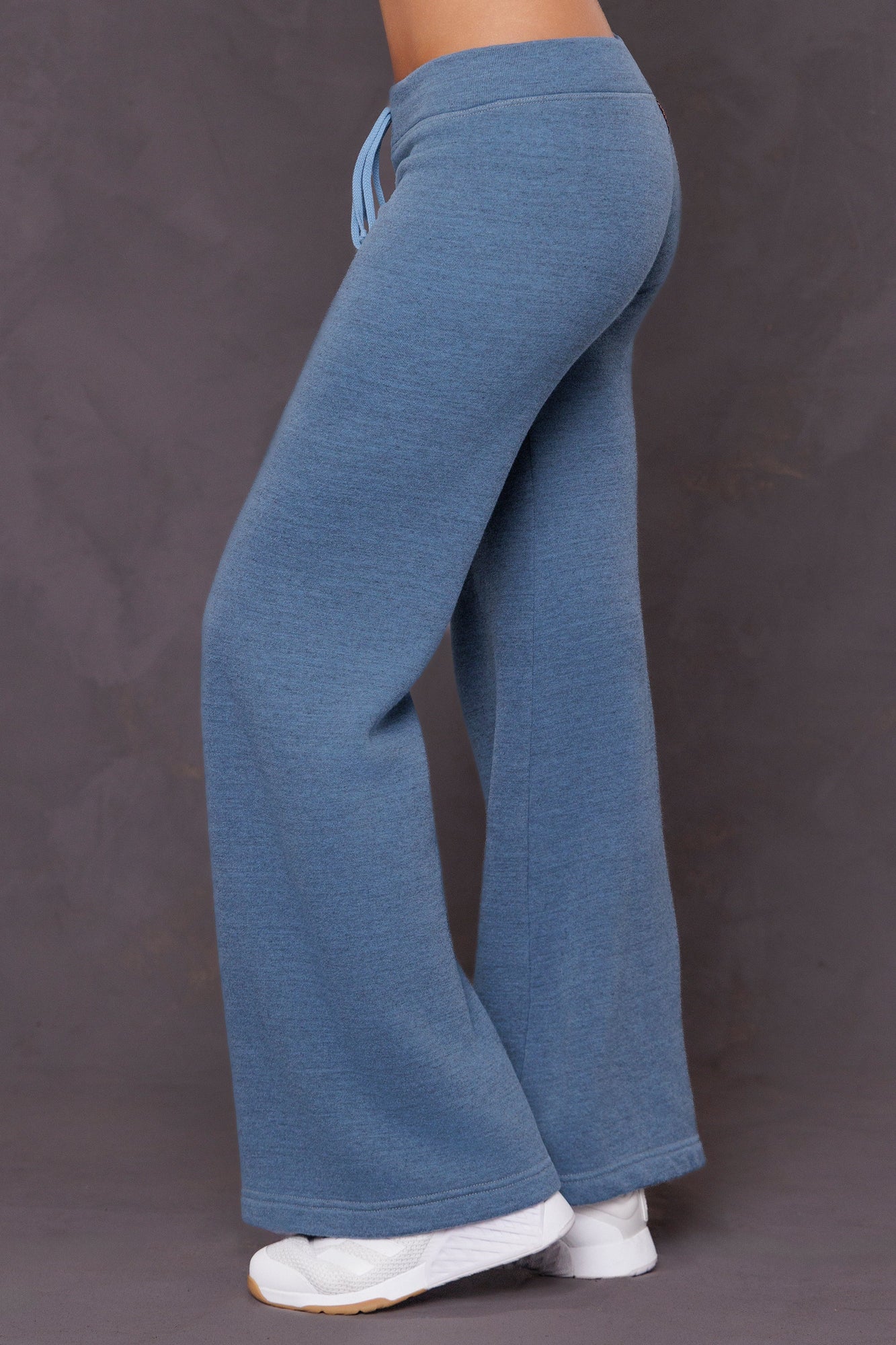 Women | Sherpa Drawstring Flare Sweatpant | Heather/Sky